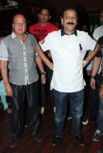 with the cast of Shootout At Wadala at the launch of gym calles Red Gym in khar on 1st May 2012 (31).JPG